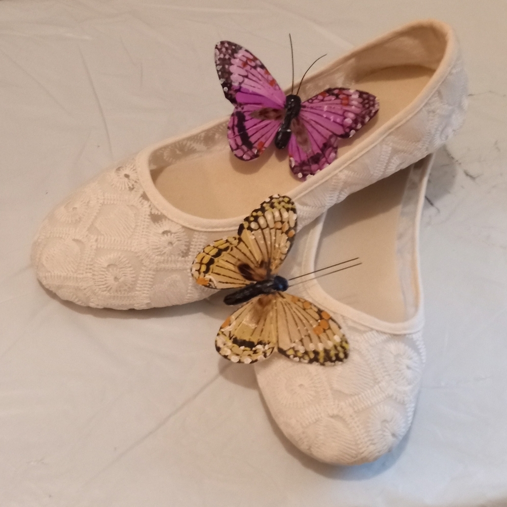 Size 8 Woman's Shoes